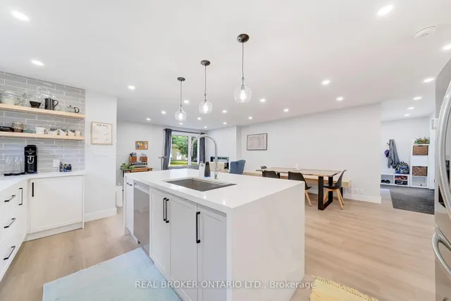 Additional image 10 of 579 Chamberlain Rd