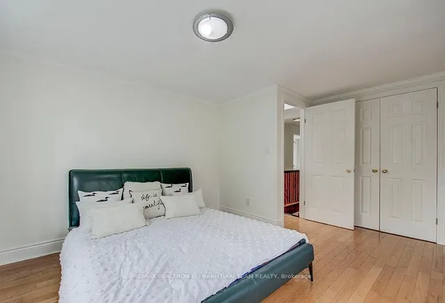 Additional image 38 of 29 Roseland Dr