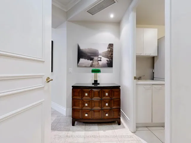 Additional image 25 of 89 Skymark Dr Unit 2712