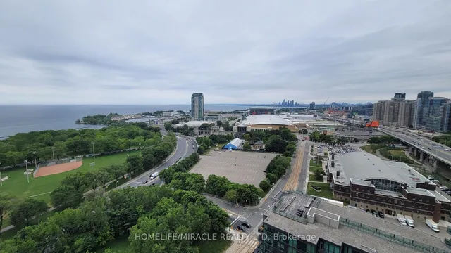 Additional image 24 of 219 Fort York Blvd Unit 2412