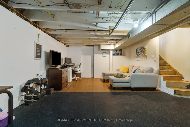 Additional image 15 of 22 Aikman Ave