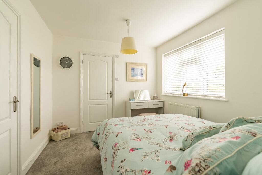 Additional image 17 of Pilgrim Close, Park Street, St. Albans, Hertfordshire, AL2