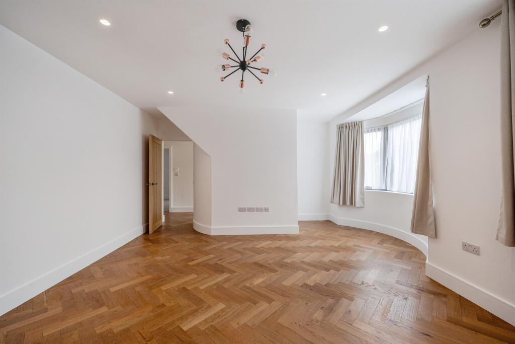 Additional image 7 of Mount Pleasant Lane, Bricket Wood, St. Albans