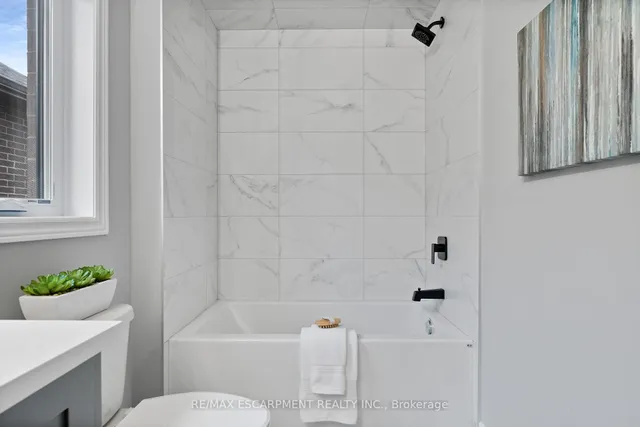 Additional image 9 of 65 Seabreeze Cres