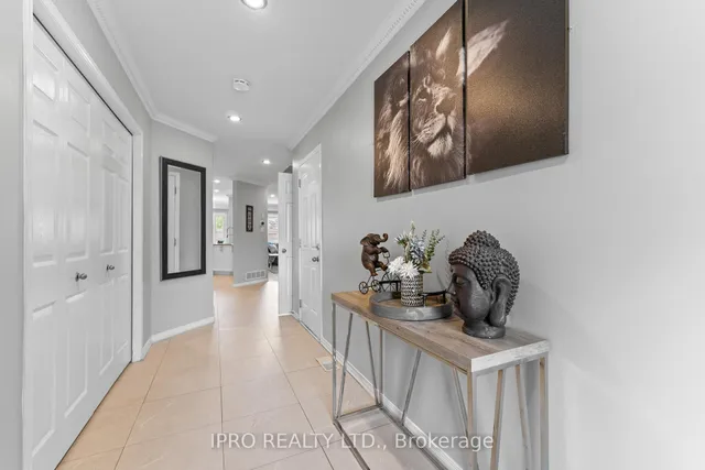 房产图片 3 - 42 Meadow Wood Cres