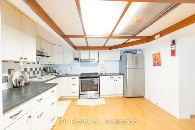 Additional image 26 of 121 Delmar Dr