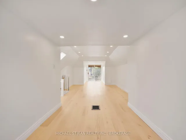 Additional image 31 of 64 Kensington Ave