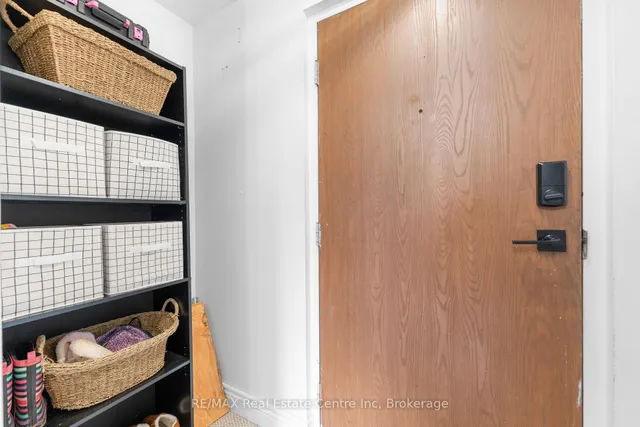 Additional image 10 of 4 Avalon Pl Unit 305