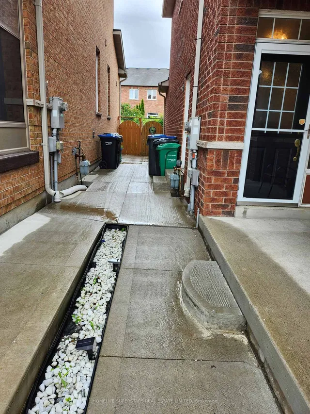 Additional image 3 of 13 Rocky Point Cres