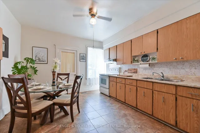 Additional image 13 of 384 Margueretta St