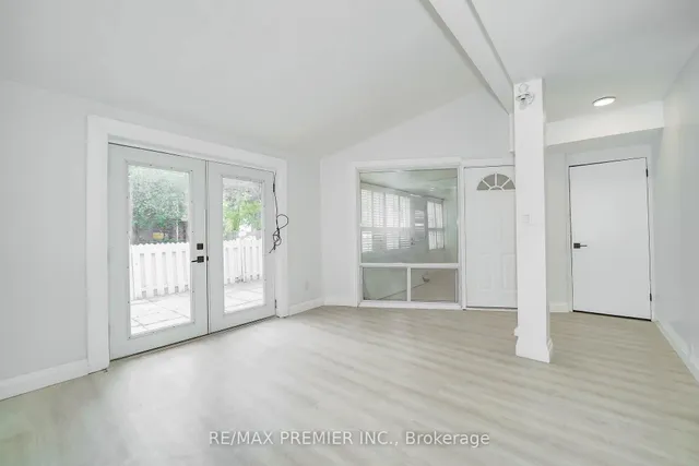 Additional image 24 of 2901 Jane St Unit Unit 106