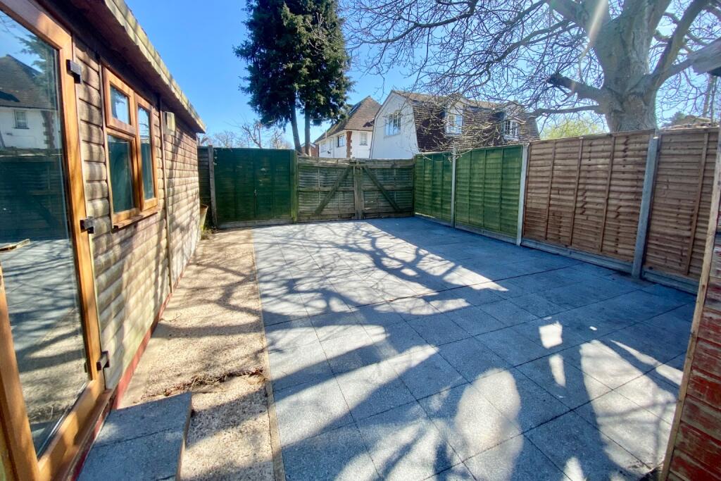 Additional image 20 of Mount Drive, Park Street, St. Albans, Hertfordshire, AL2