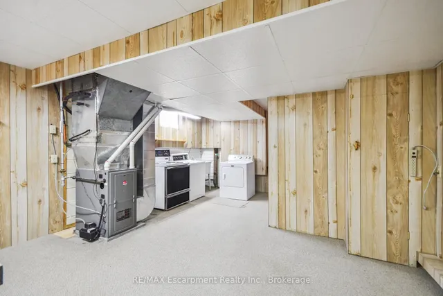 Additional image 32 of 3212 Cedartree Cres