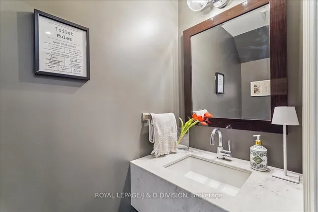 Additional image 14 of 361 Roehampton Ave