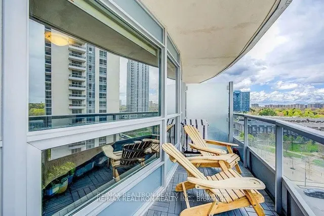 房产图片 14 - 多伦多市村绿广场135号824单元