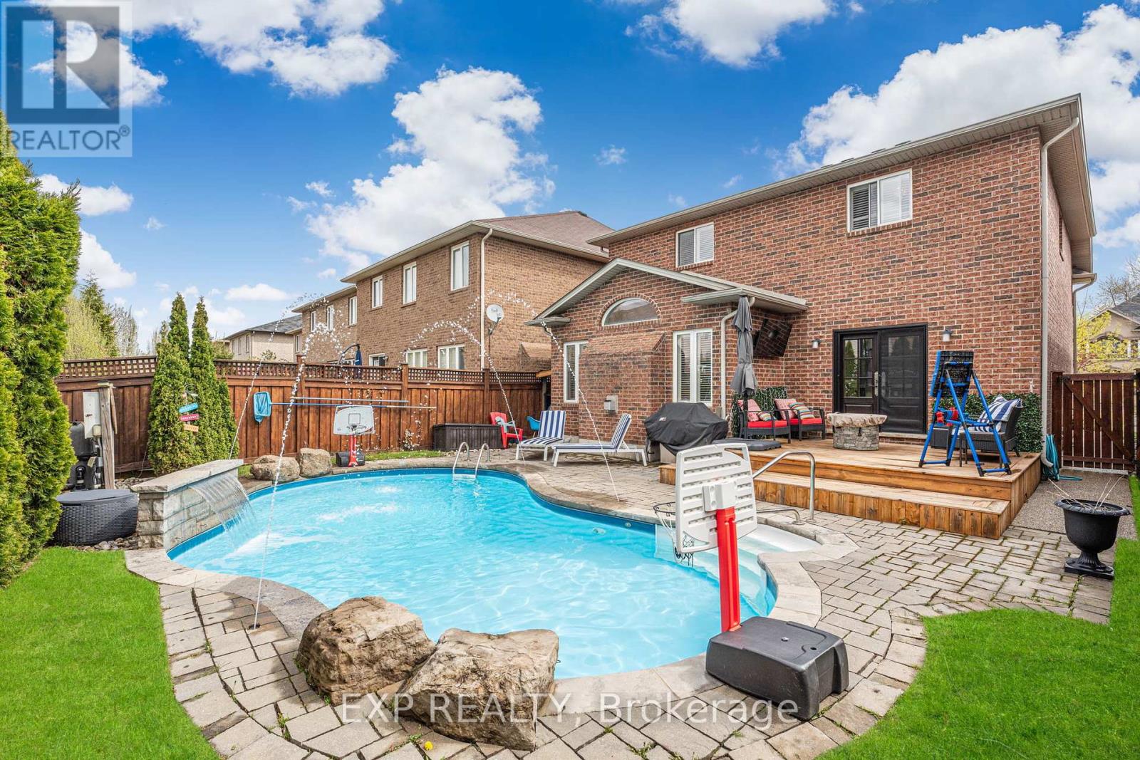 92 OLEARY DRIVE|Hamilton (Meadowlands), Ontario L9K0B5