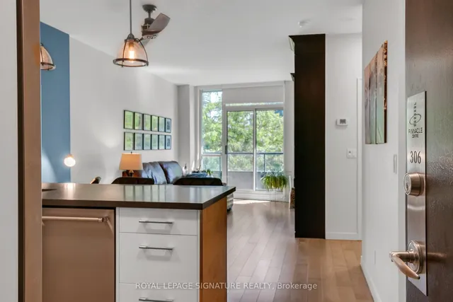 Additional image 2 of 16 Yonge St Unit 306