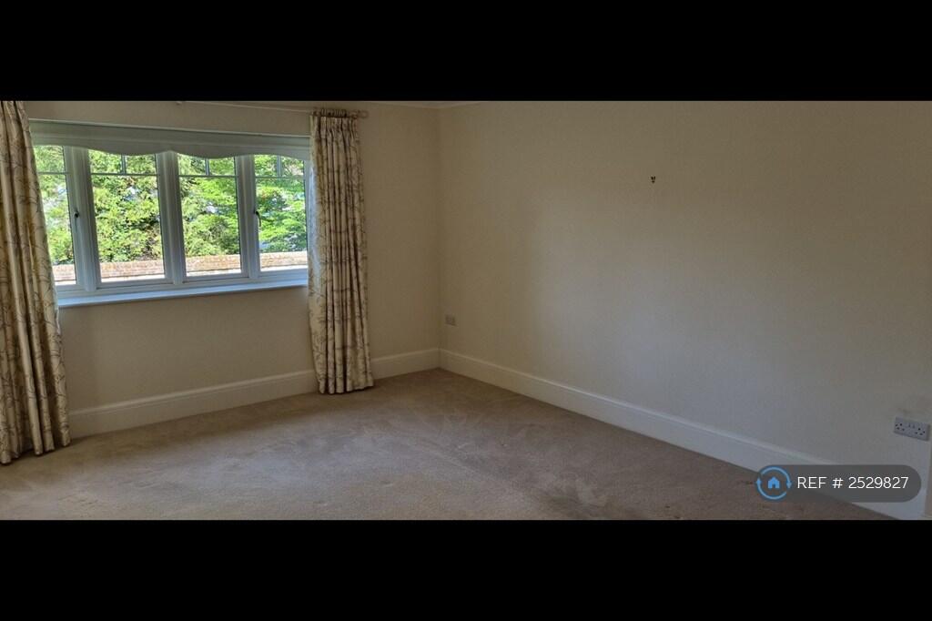 Additional image 15 of Bennets Lodge, Harpenden, AL5