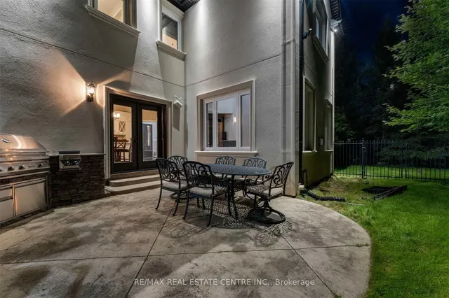 Additional image 39 of 11135 Menzies Crt