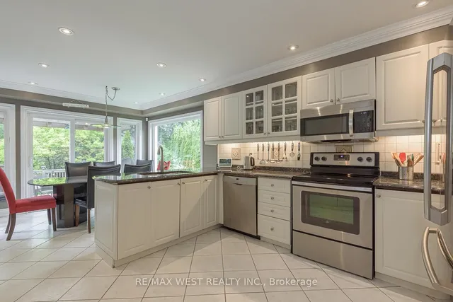 Additional image 16 of 12 Barr Cres