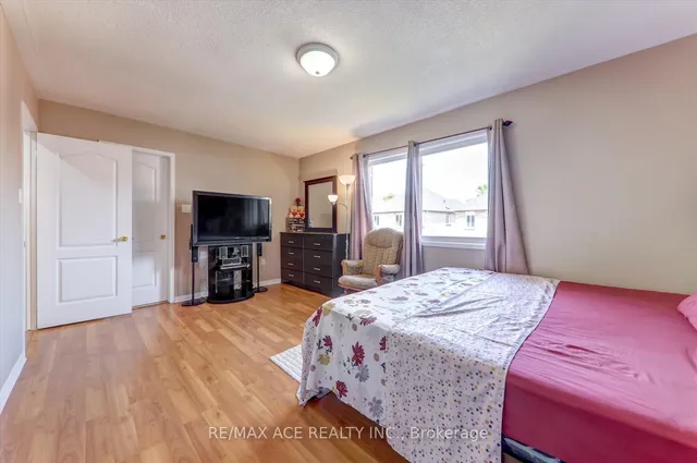 Additional image 21 of 7 Glacier Cres