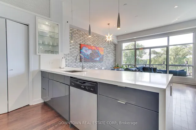 Additional image 10 of 53 Colgate Ave Unit 404