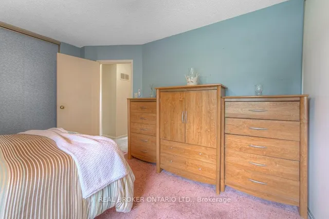 Additional image 25 of 889 Morley Ave