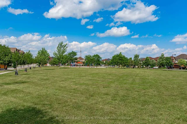 Additional image 27 of 1370 Main St Unit 409