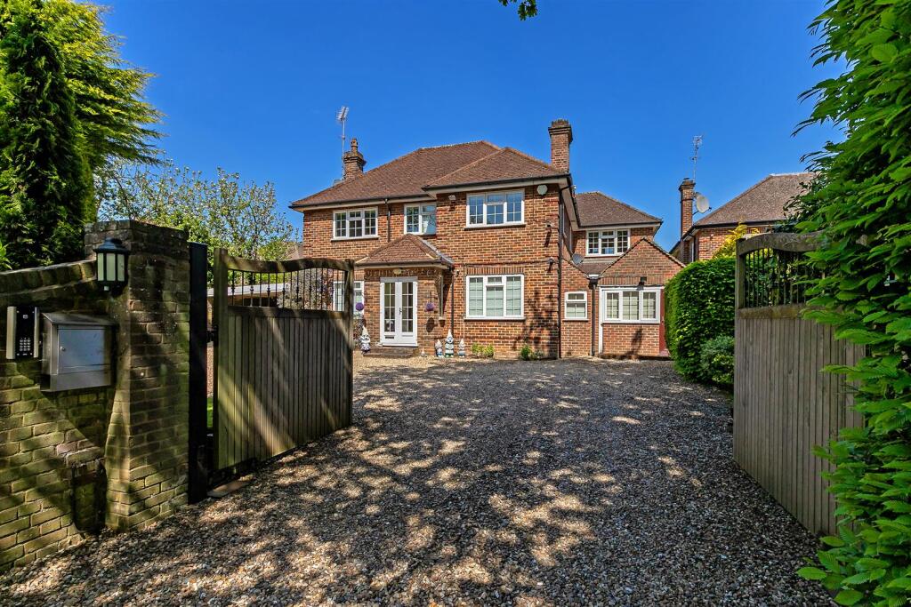 Additional image 26 of Sandpit Lane, St Albans