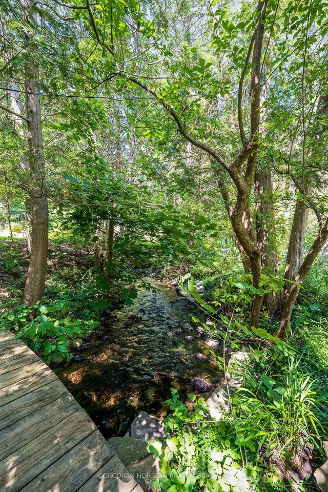 Additional image 44 of 8 Sunbridge Cres