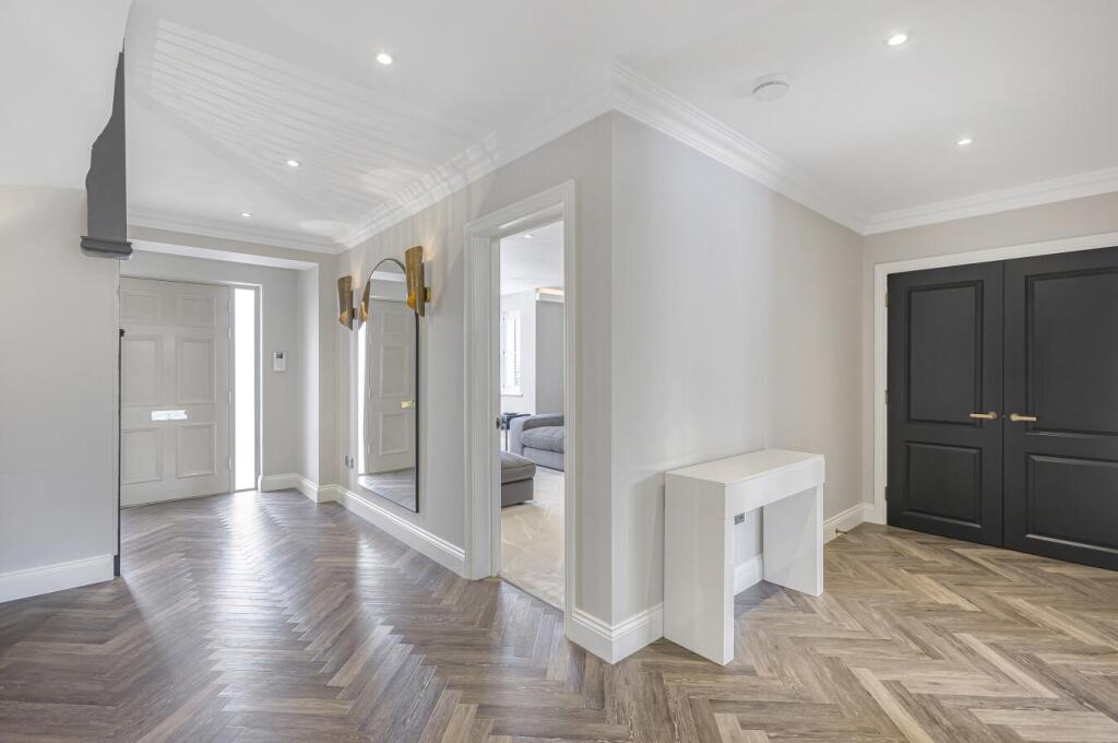 Additional image 12 of The Grove, Brookmans Park , Herts