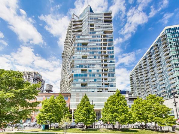 510 W Erie St APT 1801, Chicago, IL 60610