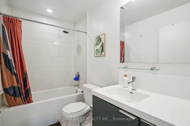 Additional image 5 of 225 Sumach St Unit 505