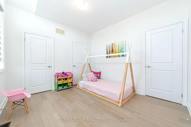 Additional image 30 of 26 Merlin St