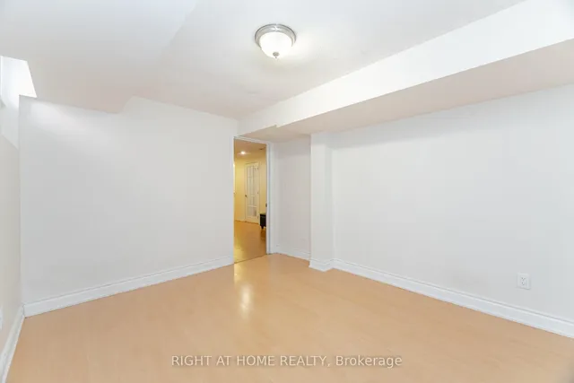 Additional image 43 of 325 Harrowsmith Dr