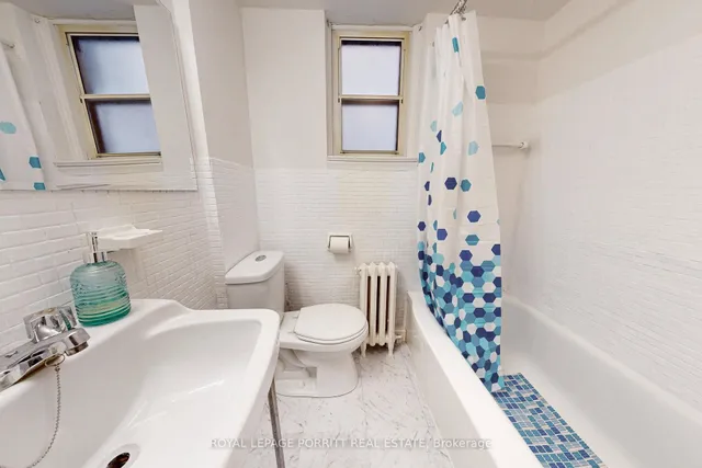 Additional image 33 of 126 A Sixteenth St