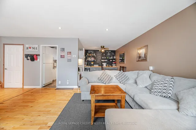 Additional image 10 of 25 Huntingwood Cres