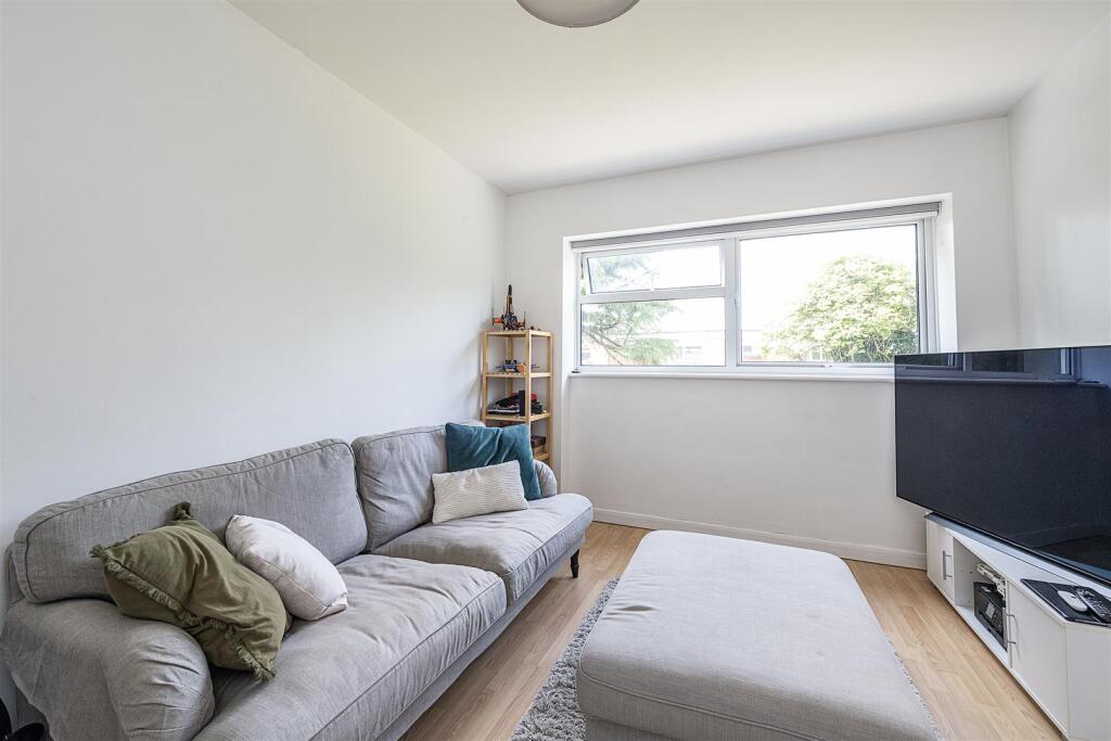 Additional image 14 of Milton Road, Harpenden