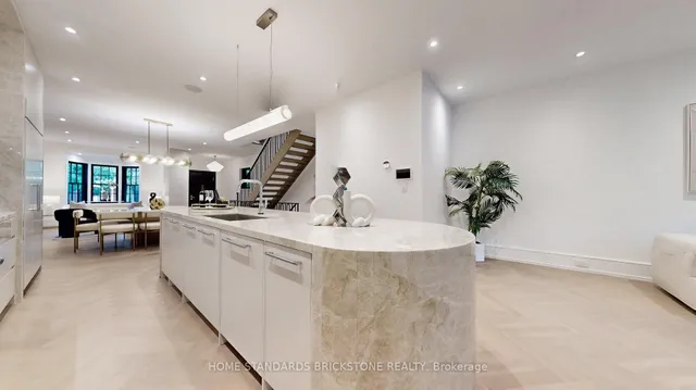 Additional image 19 of 38 Elgin Ave