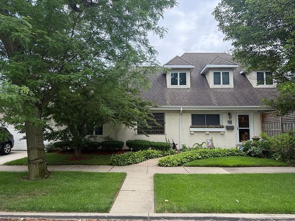 6307 N Minnehaha Ave, Chicago, IL 60646