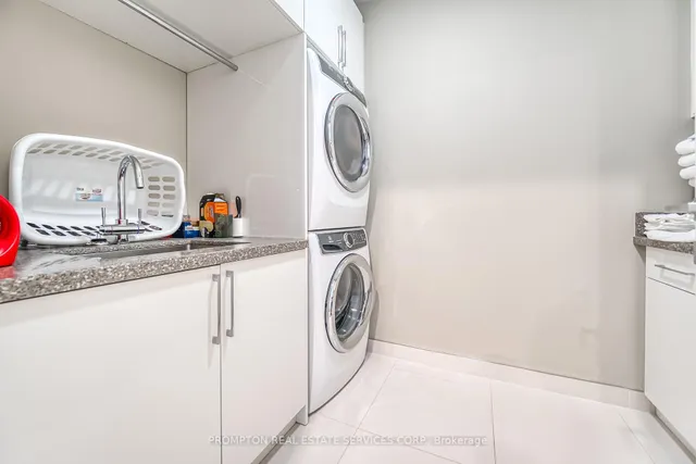 Additional image 36 of 220 George St Unit 1105