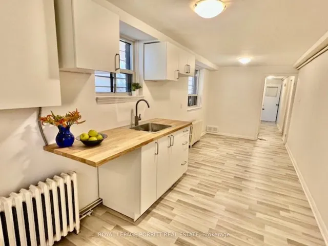 Additional image 36 of 126 A Sixteenth St