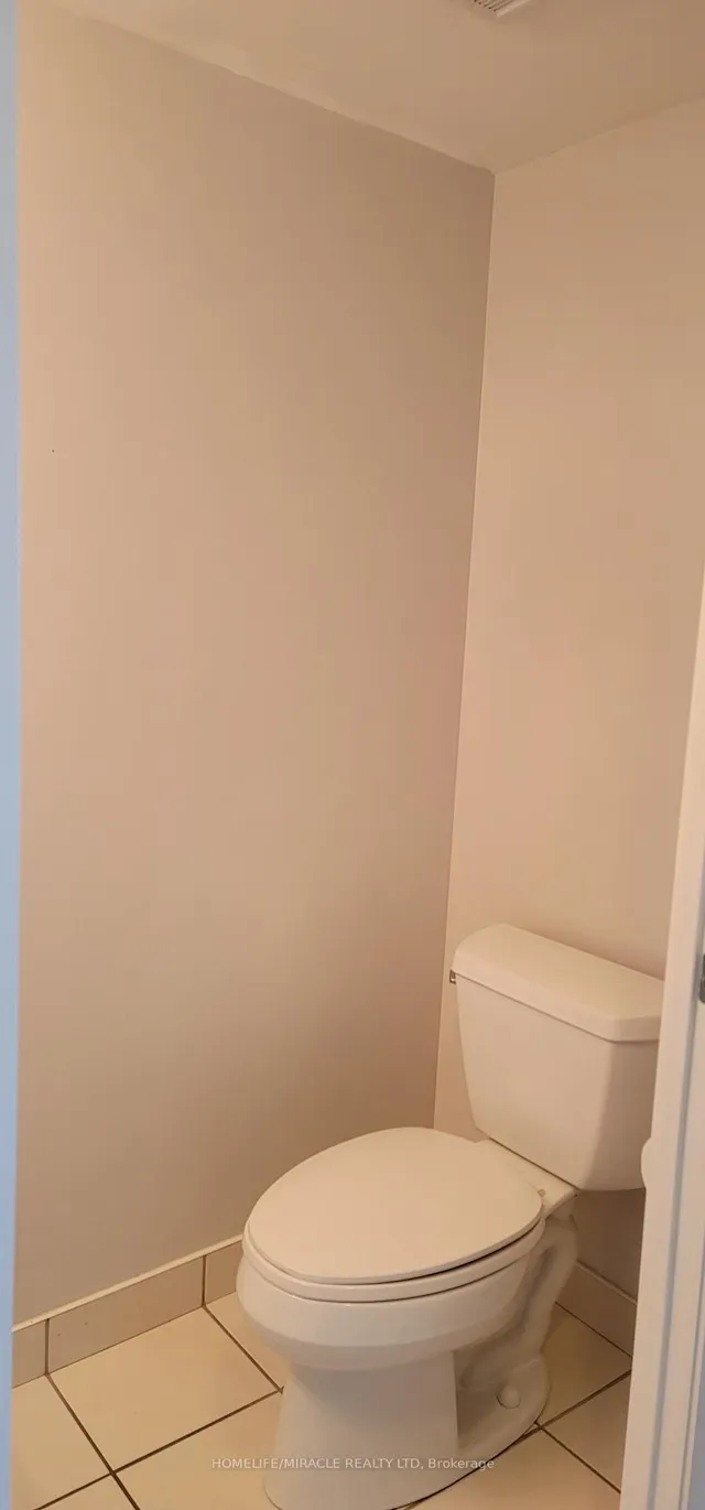 Additional image 15 of 219 Fort York Blvd Unit 2412