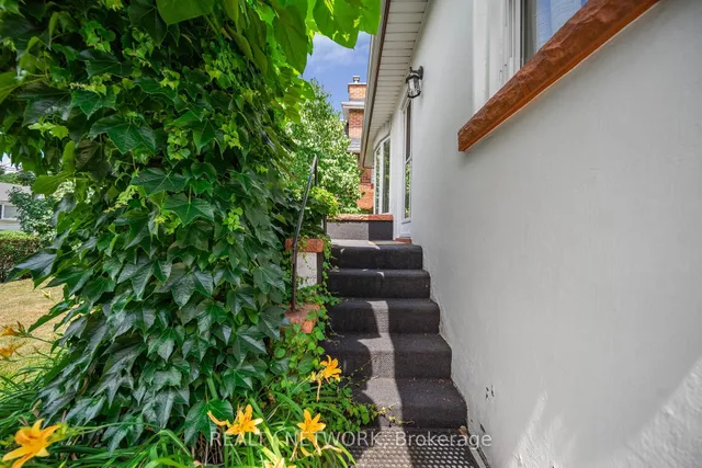 Additional image 5 of 549 Upper Wentworth St