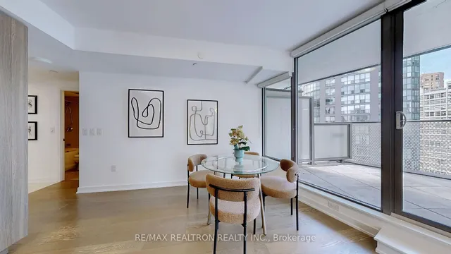 Additional image 9 of 11 Wellesley St Unit 811