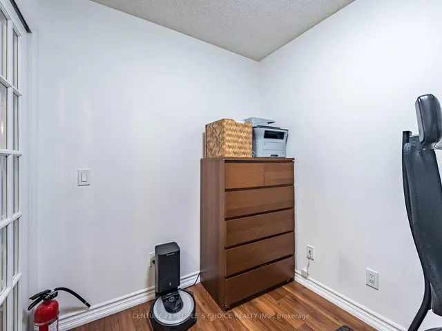 Additional image 16 of 5233 Dundas St Unit #1428