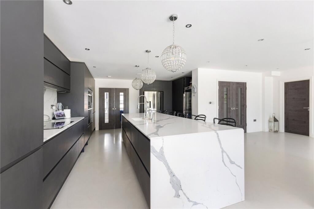 Additional image 5 of Tuffnells Way, Harpenden, Hertfordshire, AL5