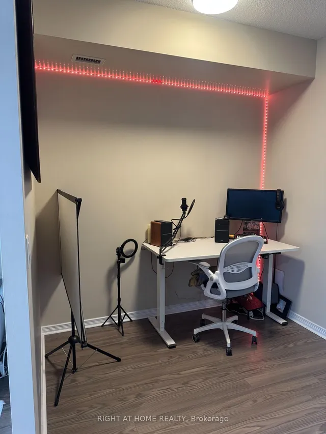 Additional image 7 of 352 Front St Unit 1812