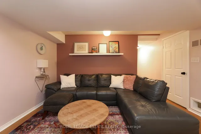 Additional image 35 of 34 Rodeo Ptwy