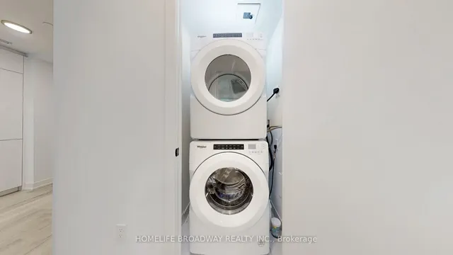 Additional image 38 of 327 King St Unit 1005